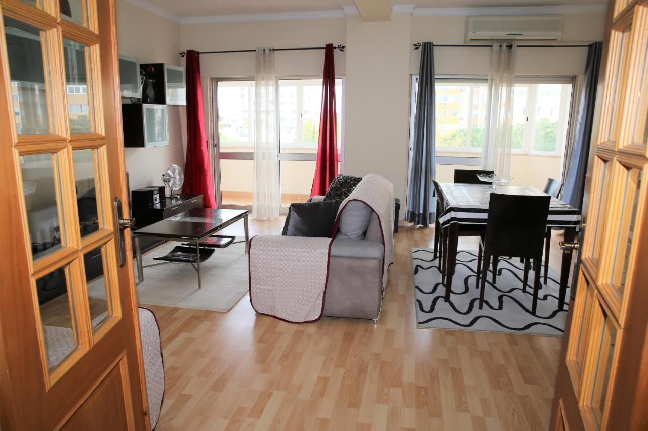 Supreme Areeiro Apartment Lisbon Bagian luar foto