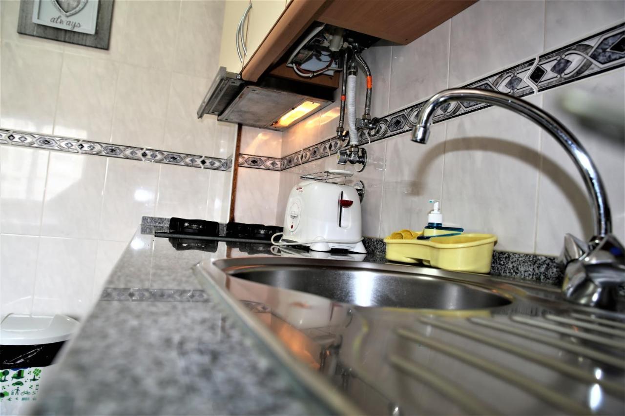 Supreme Areeiro Apartment Lisbon Bagian luar foto